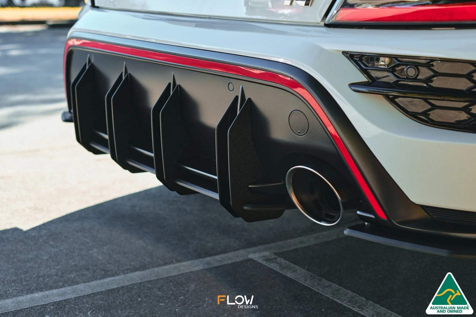 Flow Designs Kona N Flow-Lock Rear Diffuser [GLOSS BLACK] - Image 2