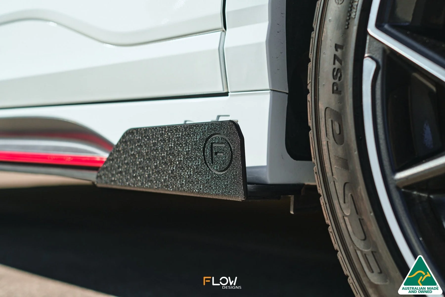 Flow Designs Kona N Side Skirt Splitters [GLOSS BLACK] - Pair - Image 2