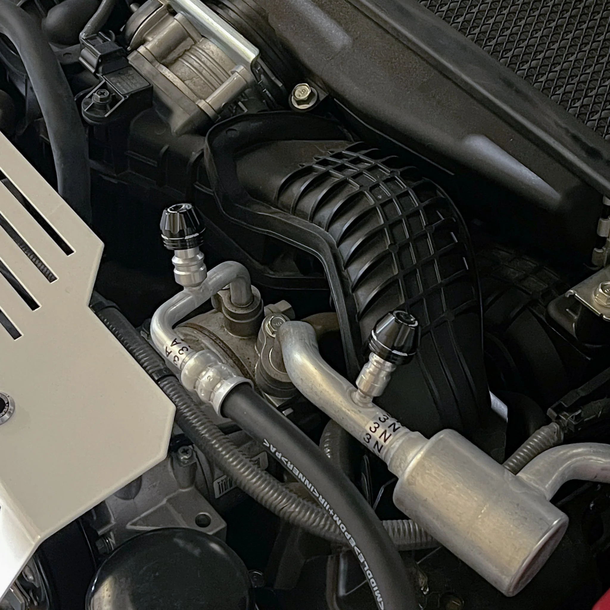 Suya Engine Bay - Aluminum Alloy A/C Line Cap Kit - Image 4