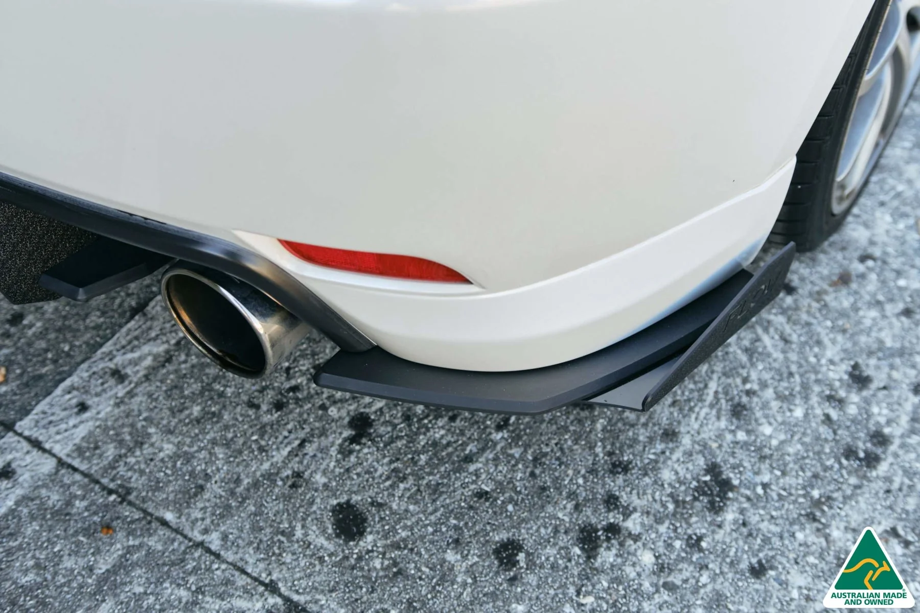 Flow Designs Rear Spat Winglets for Subaru Impreza WRX/RS G3 Hatch PFL [Pair] - Image 4