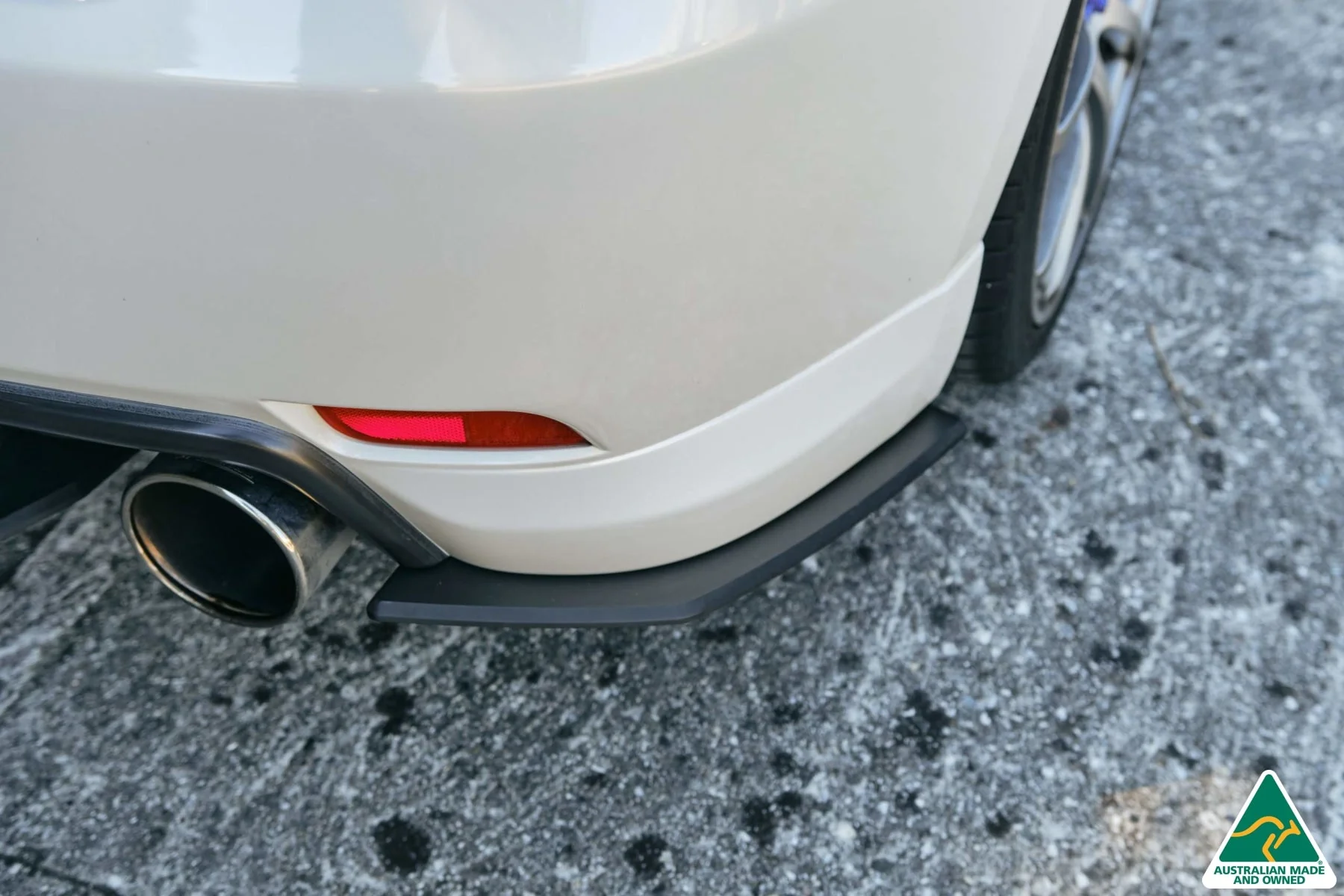 Flow Designs Rear Spats for Subaru Impreza WRX/RS G3 Hatch PFL [Pair] - Image 2